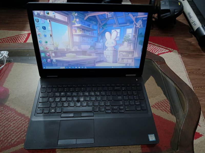 Dell Latitude E5570 0