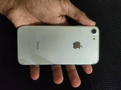 Apple iPhone 7