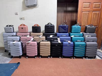 Luggage bags/ travel suitcases/ trolley bags/ travel trolley/ attachi