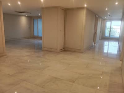 3 Beds Apartment Is For Rent