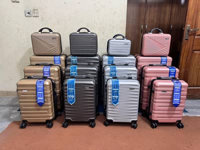 Luggage bags/ travel suitcases/ trolley bags/ travel trolley/ attachi