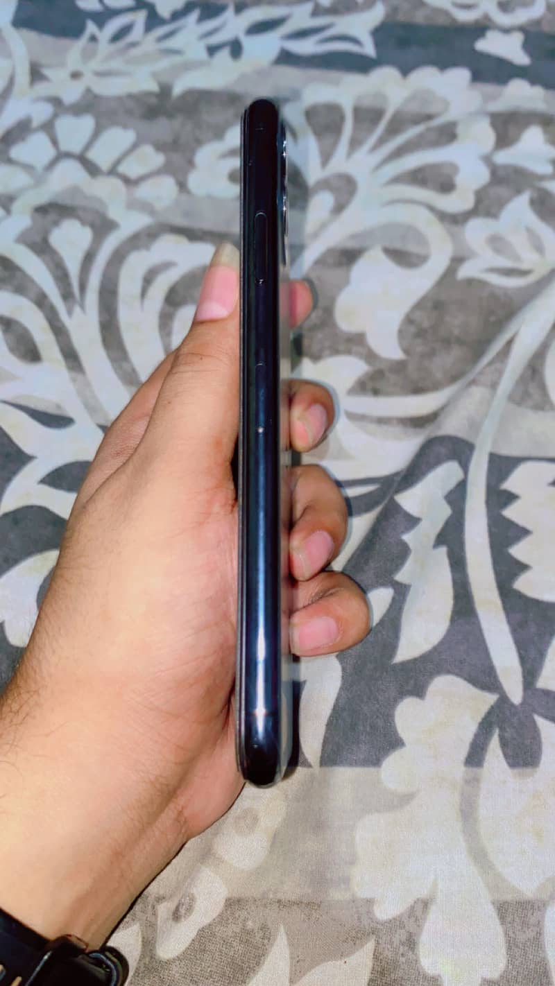iphone 11 pro max 1