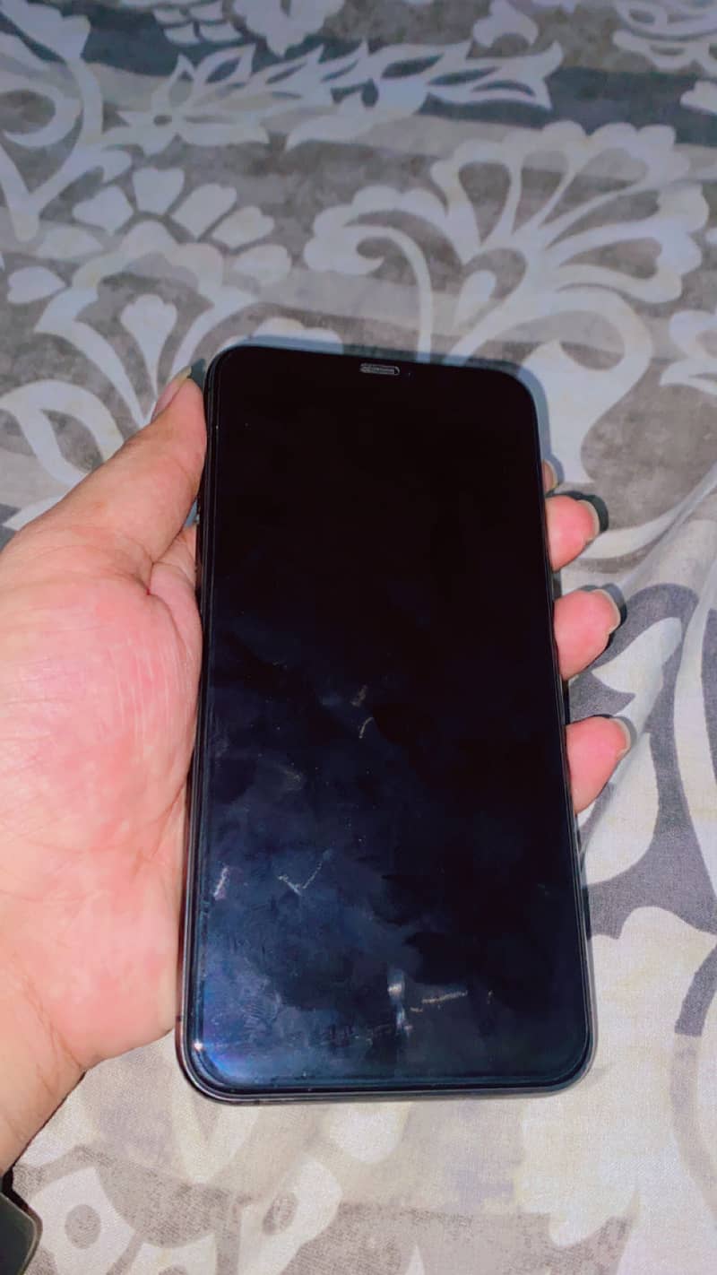 iphone 11 pro max 2