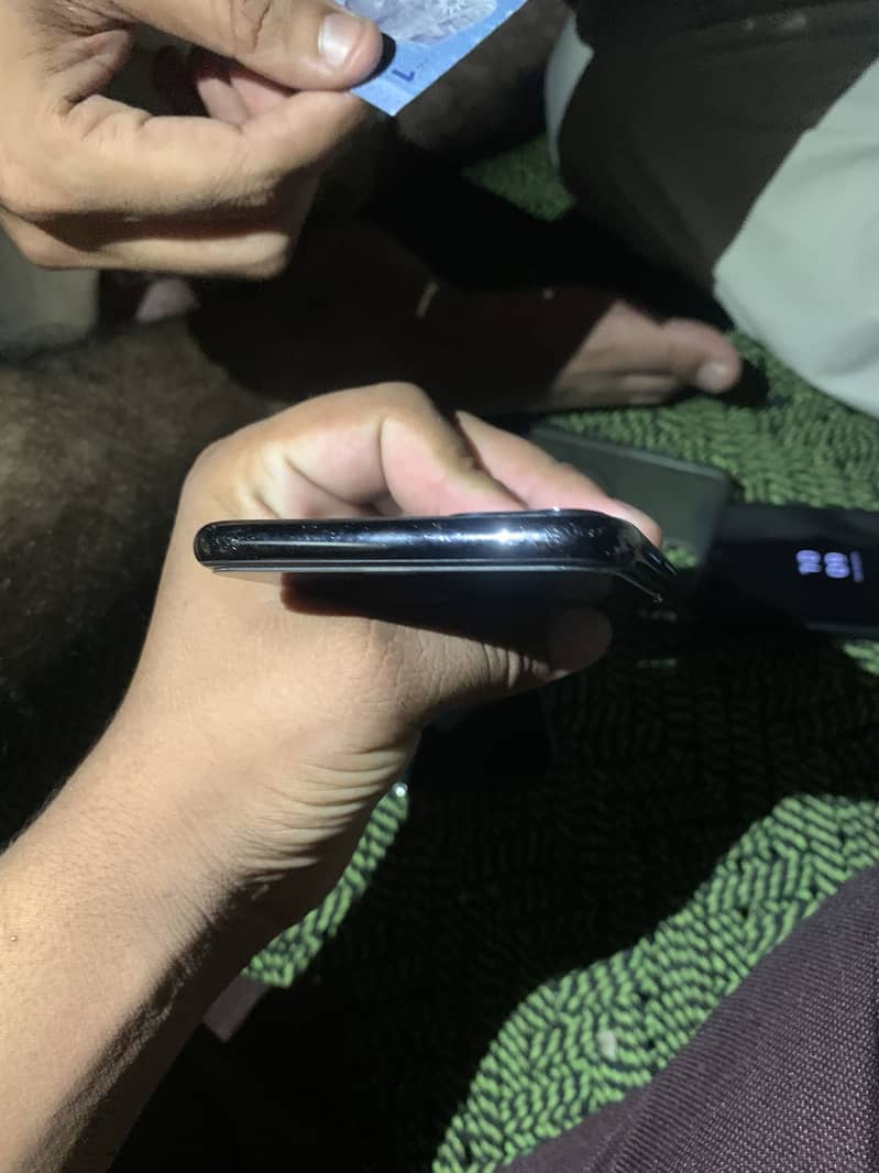 Apple iPhone 11 Pro Max 2