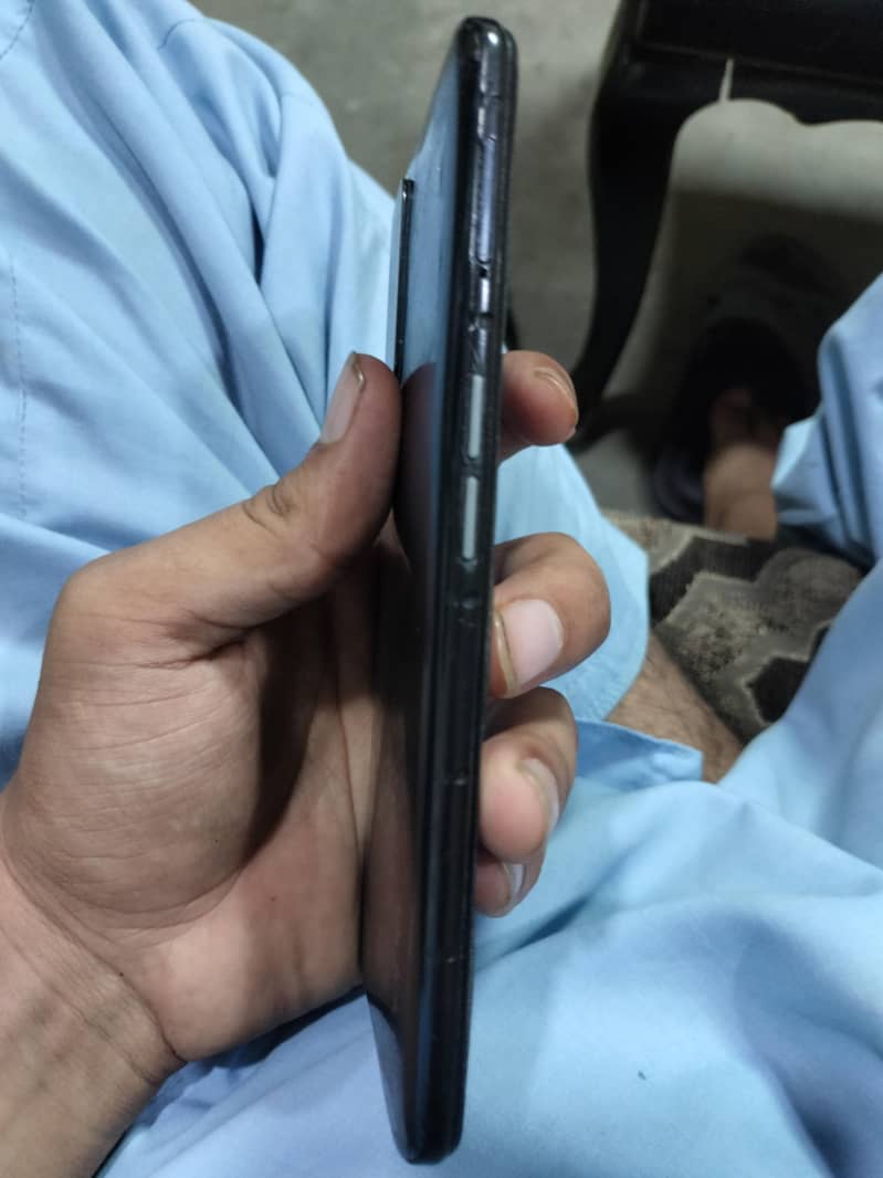 OPPO A54 4