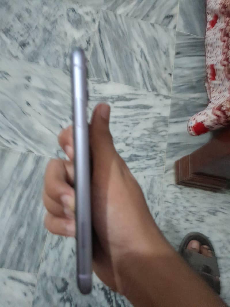 Apple iPhone 11 1