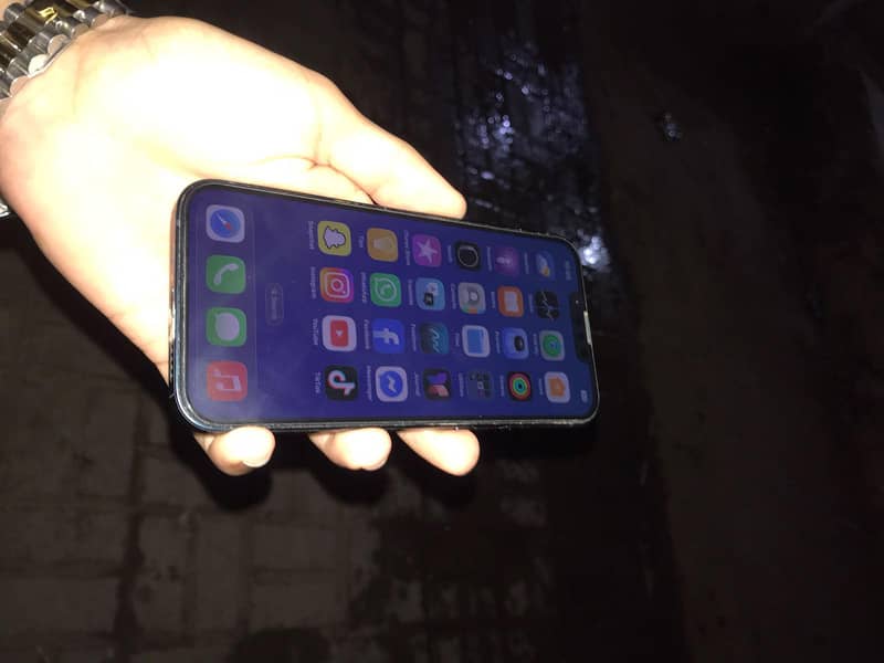 Apple iPhone 13 1
