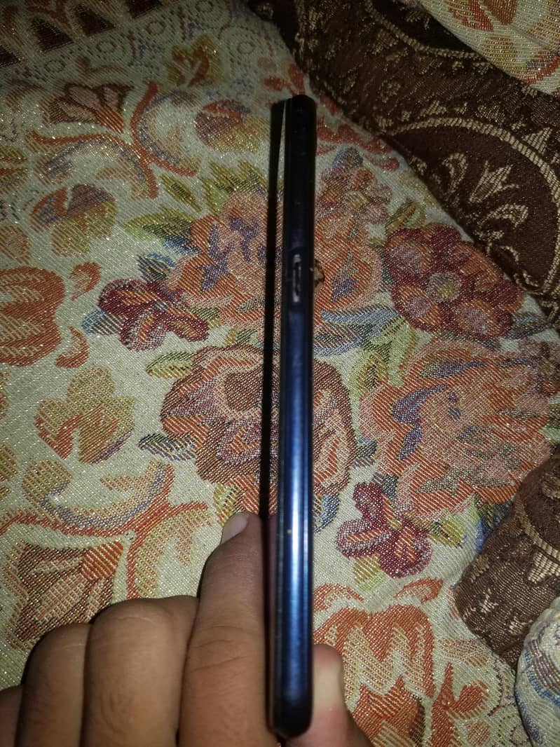 Realme C2 1