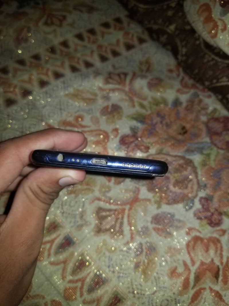 Realme C2 3