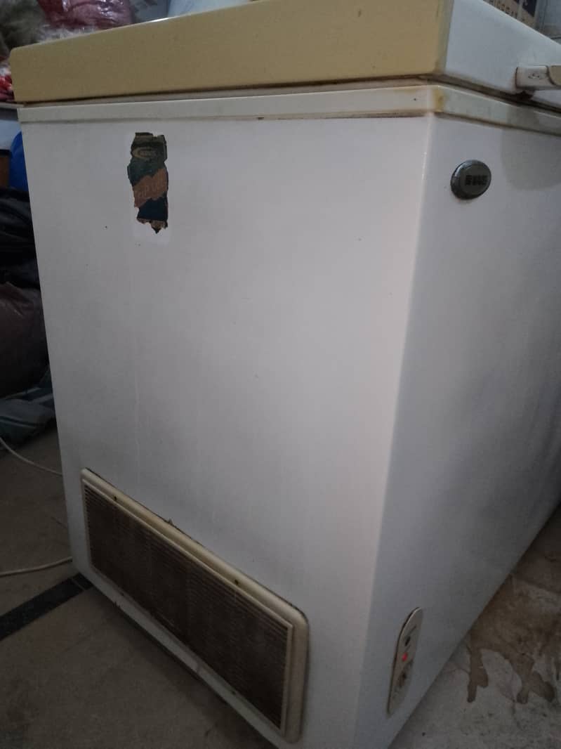 Deep freezer waves 1