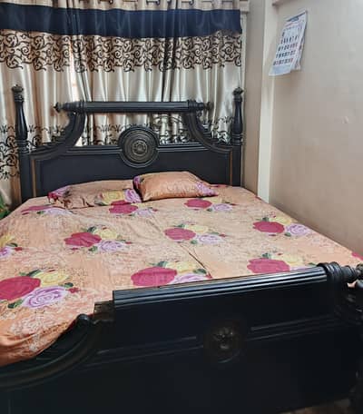 Complete solid wood bedroom set (Bed +Side table+Dressing table)