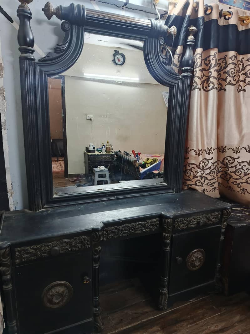 Complete solid wood bedroom set (Bed +Side table+Dressing table) 3