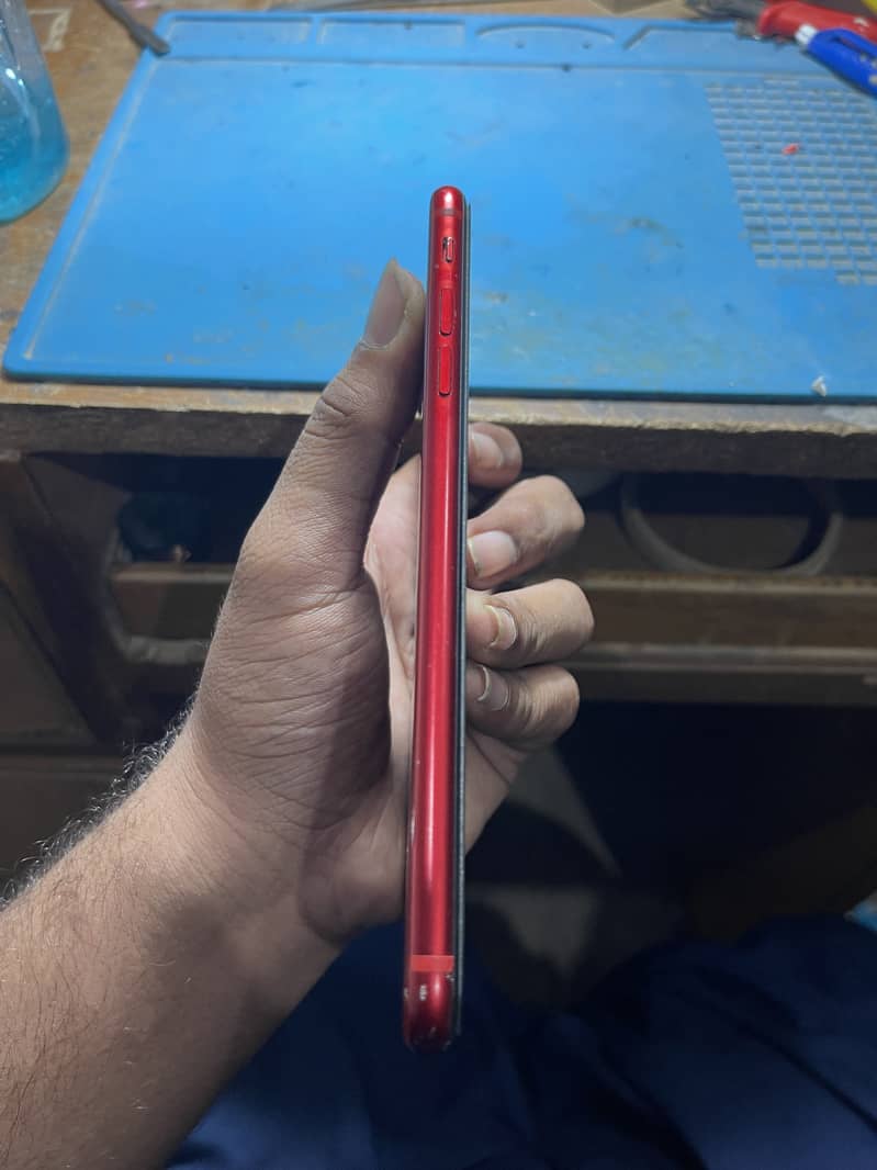 Apple iPhone 8 Plus 3