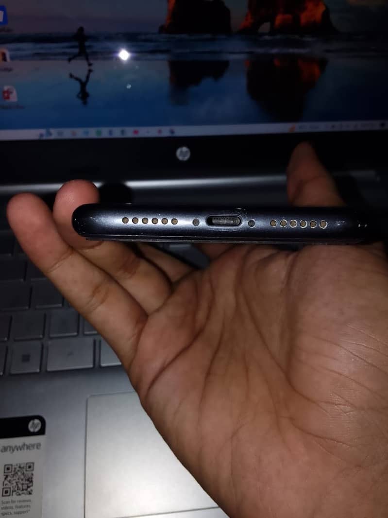 Apple iPhone 11 5