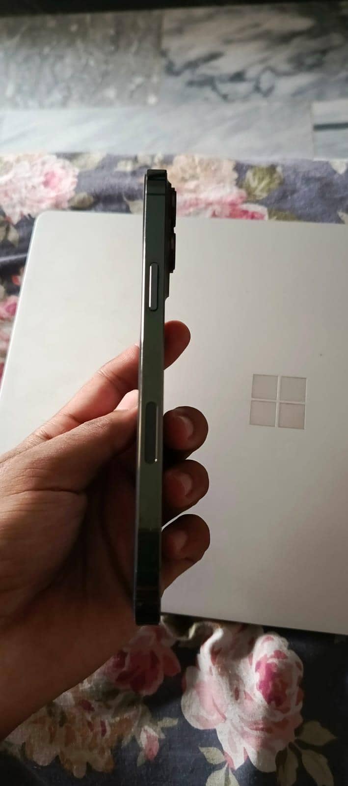 Apple iPhone 13 Pro Max 1