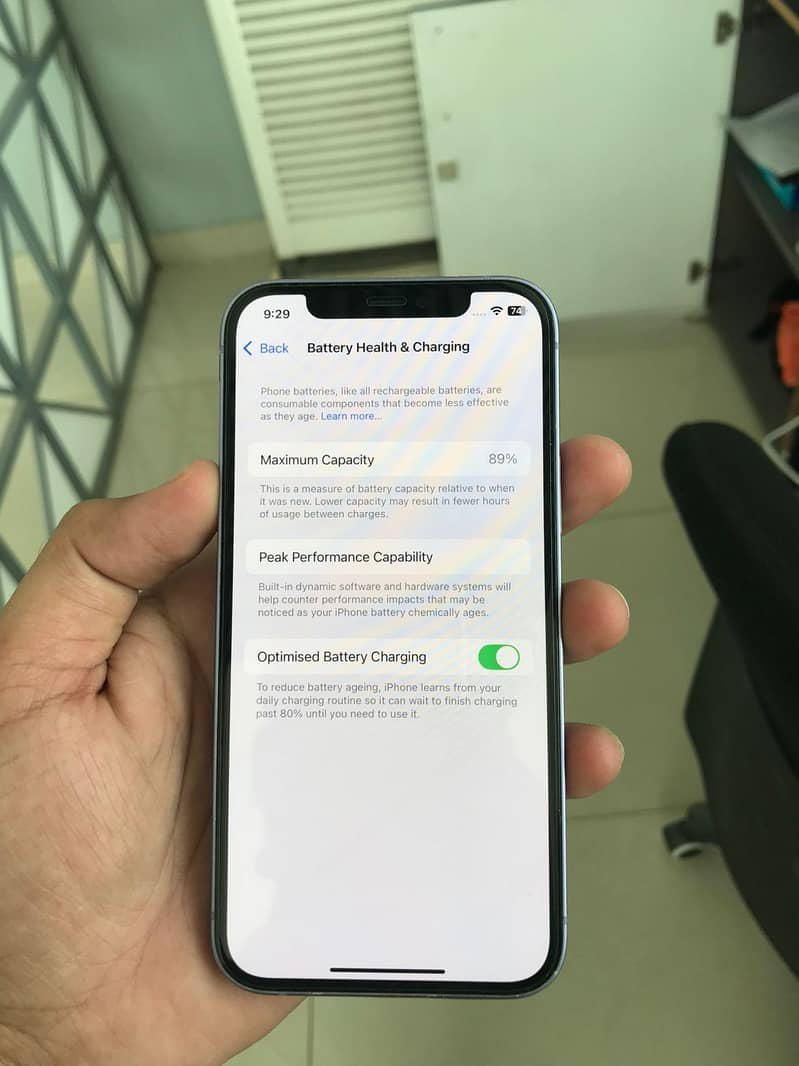 Apple iPhone 12 6