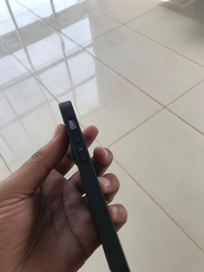 Apple iPhone 12 10