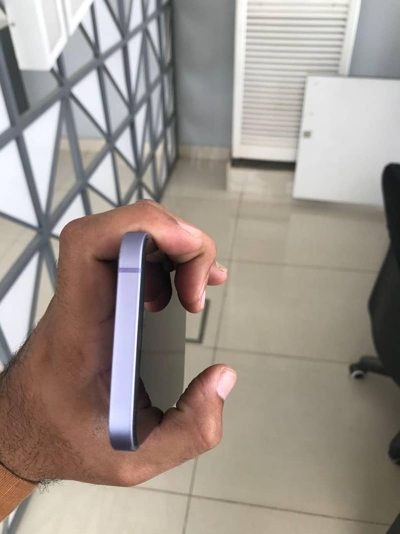 Apple iPhone 12 12