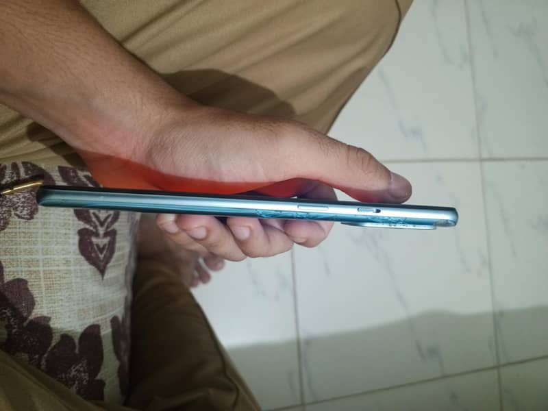 One Plus 9R 3