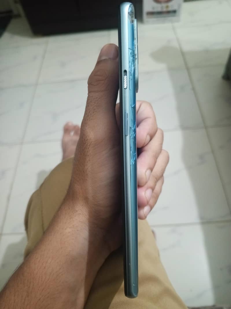 One Plus 9R 5