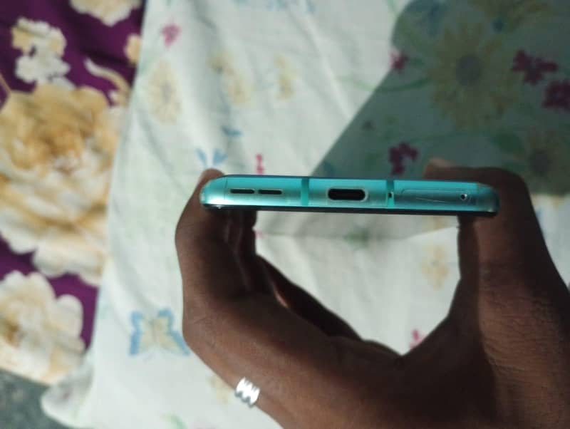 One Plus 8T 5