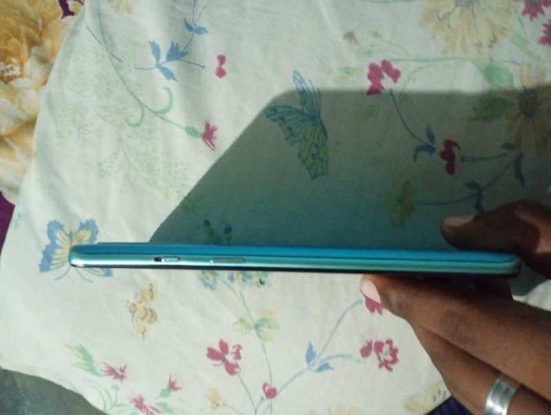 One Plus 8T 6