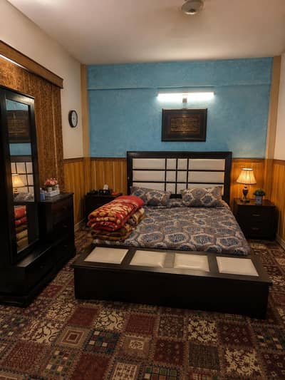 King size bed with side tables or dressing table without metress
