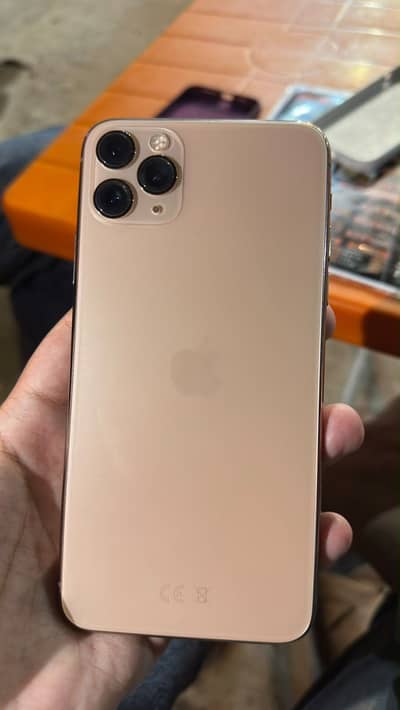 I phone 11 pro max factory unlock 256gb