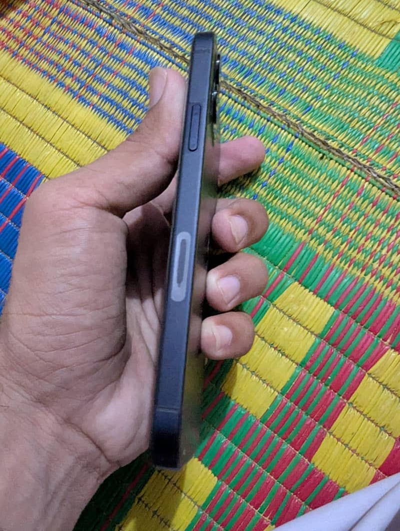 Apple iPhone 12 1