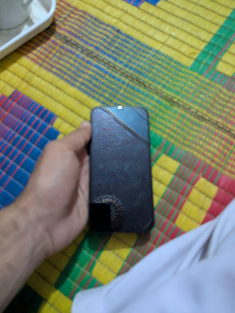Apple iPhone 12 3