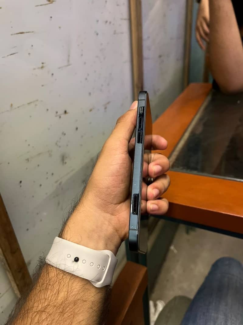 Apple iPhone 12 Pro 3