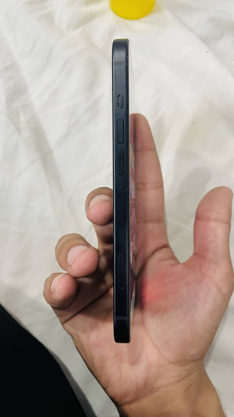 Apple iPhone 15 5