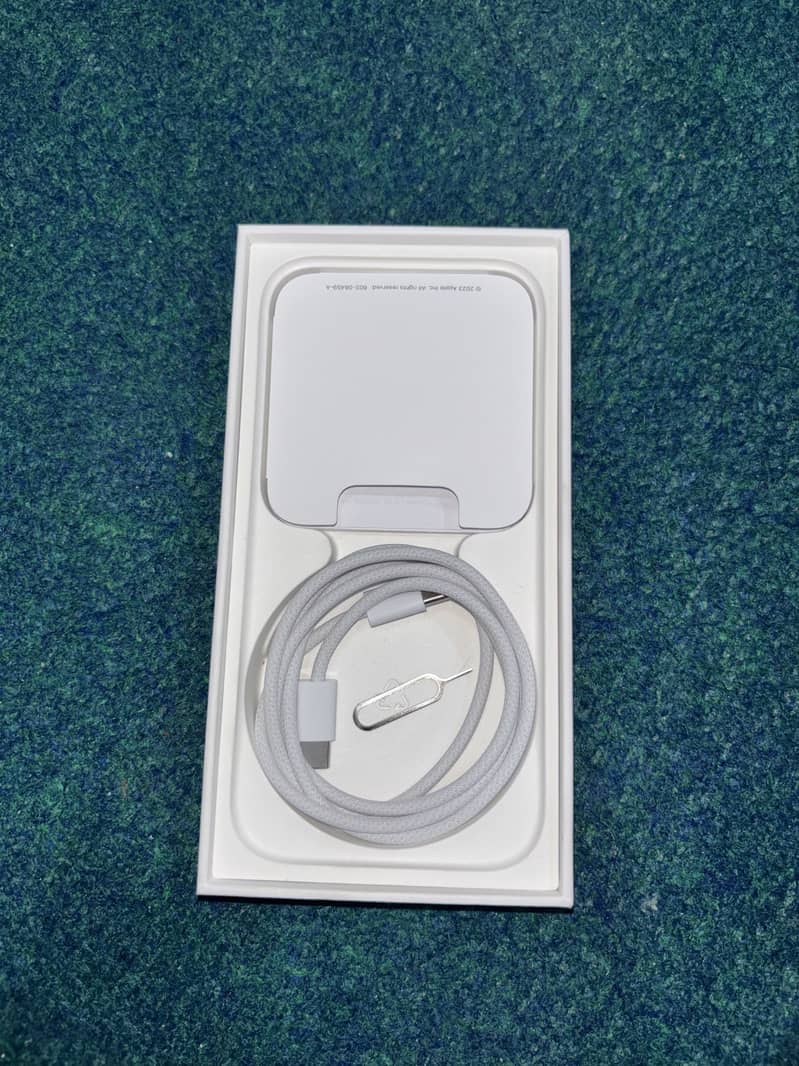 Apple iPhone 15 6