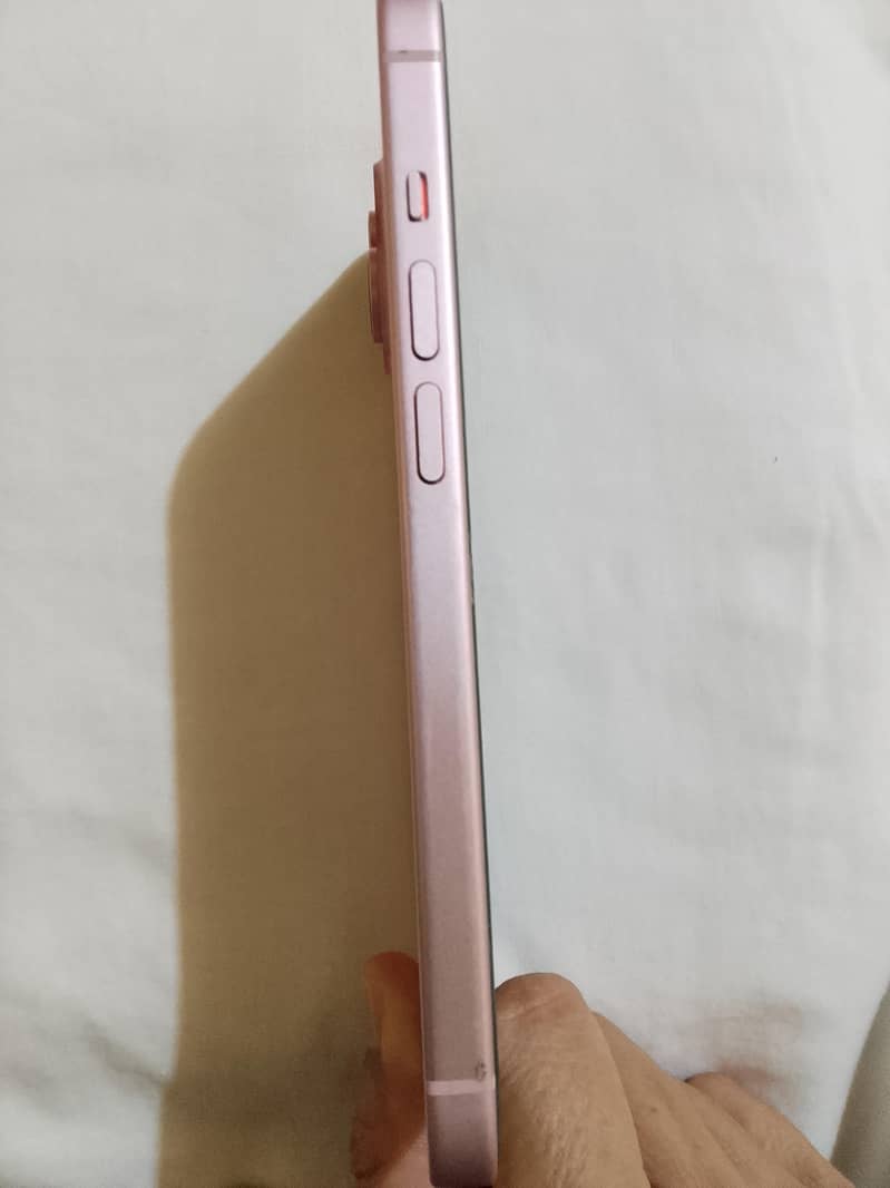 Apple iPhone 15 2