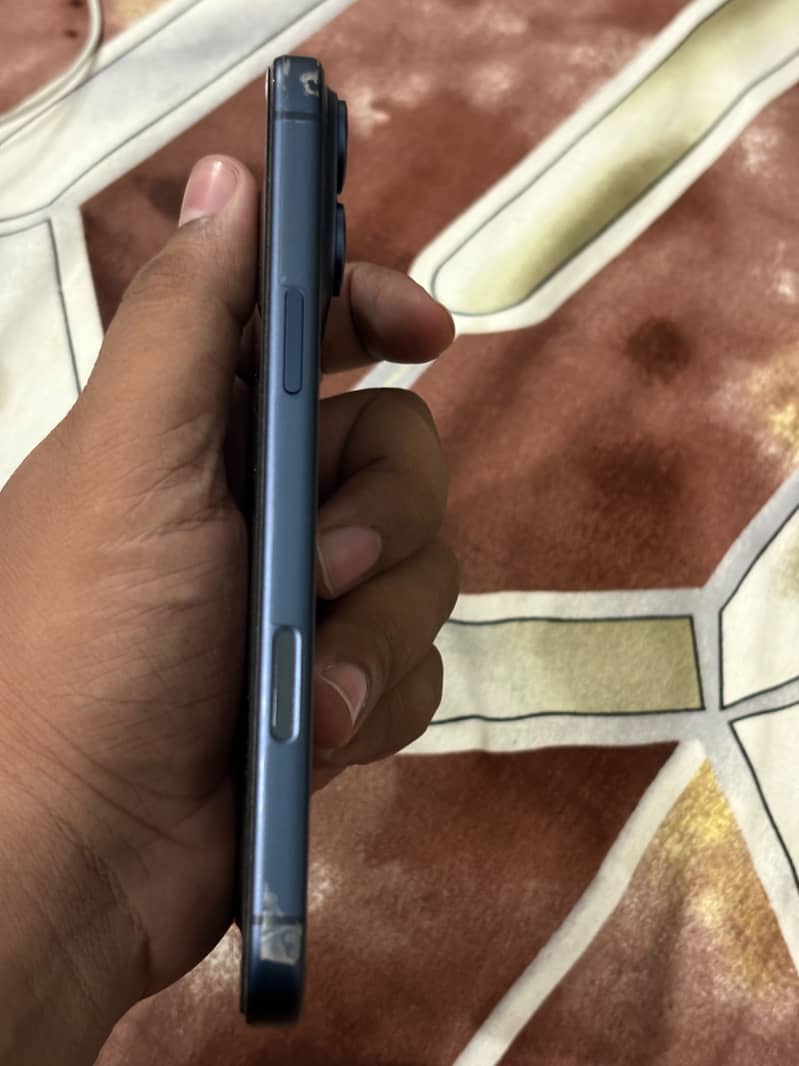 Apple iPhone 17 Pro Max 2