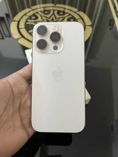 Apple iPhone 16 Pro jv