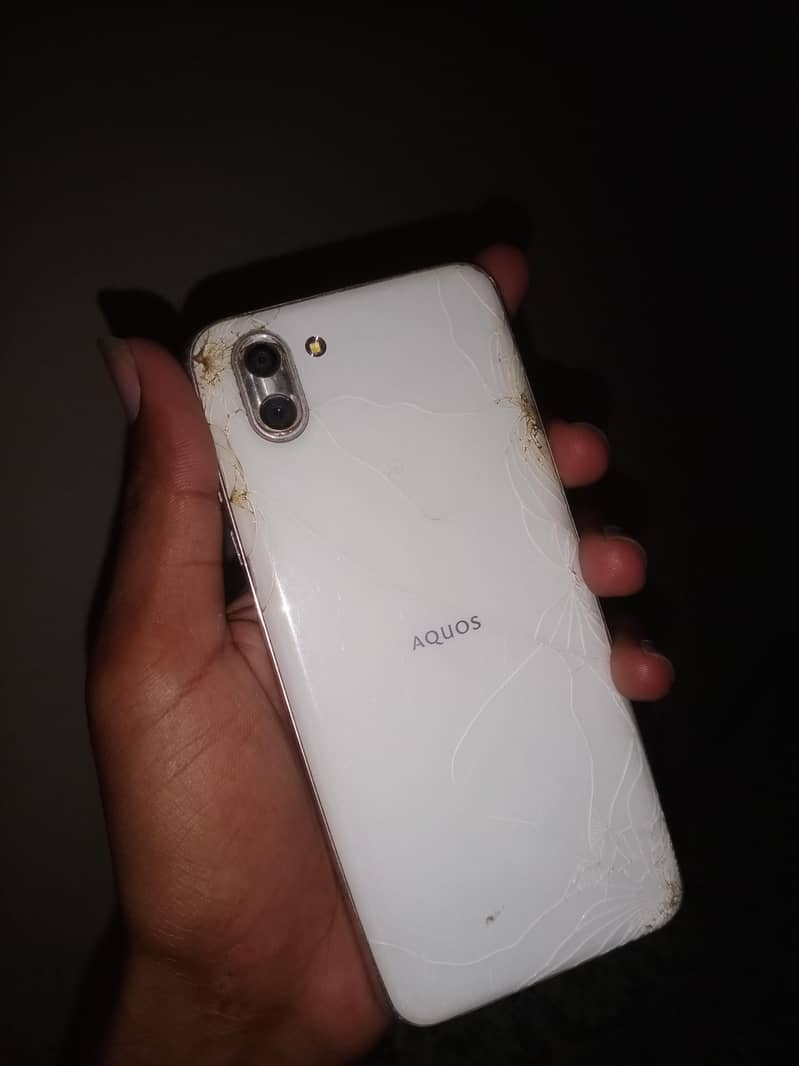 Sharp Aquos R2 pta 0