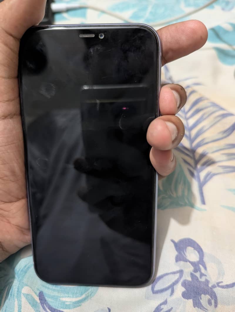 Apple iPhone 11 0