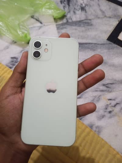 Apple iPhone 12