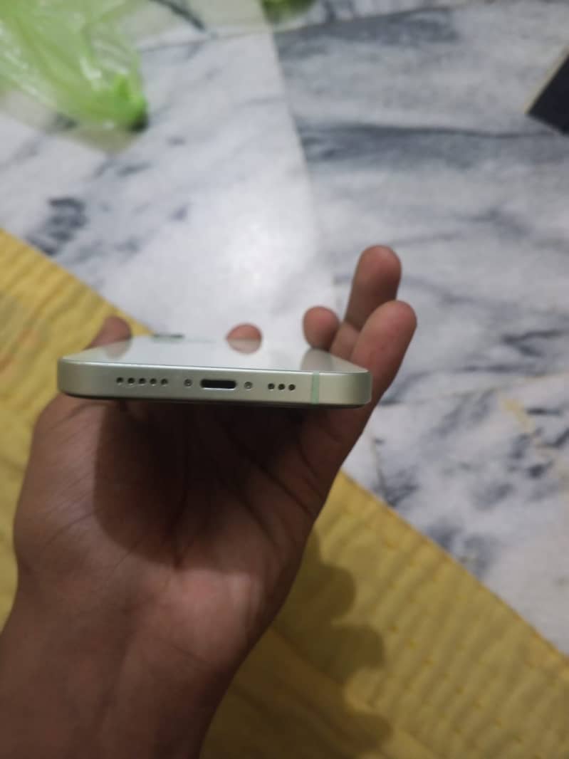 Apple iPhone 12 3
