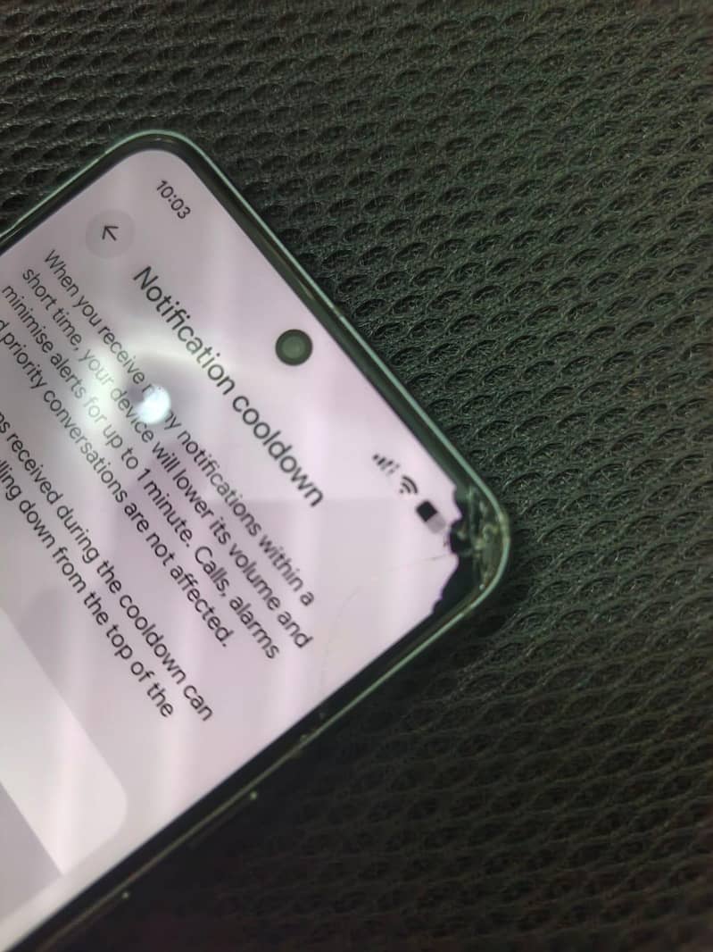 Google Pixel 8 4