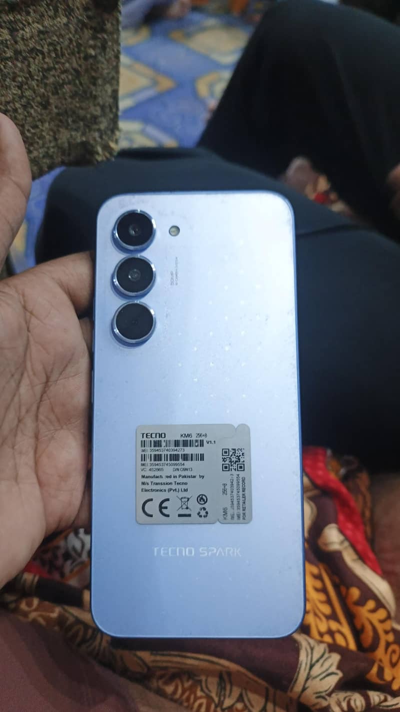 Tecno CAMON 40 Pro 6