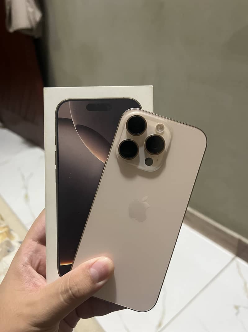 Apple iPhone 16 Pro 0