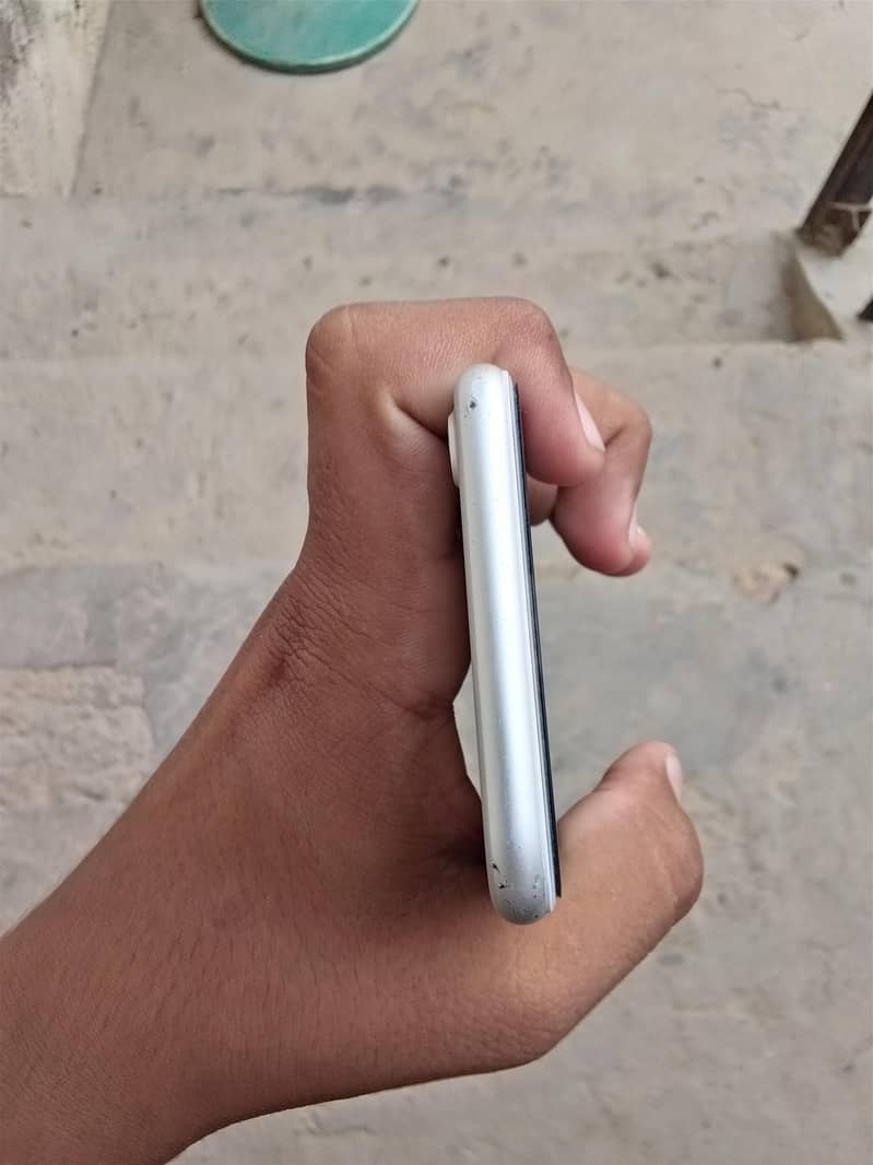 Apple iPhone 7 4