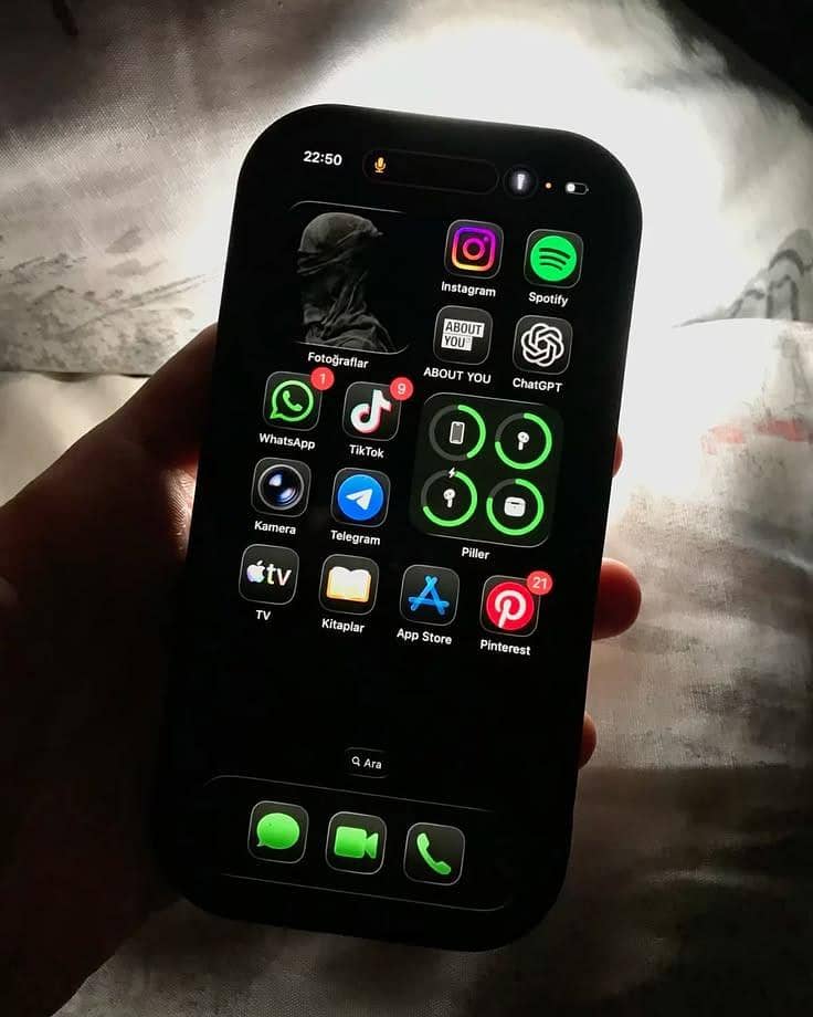 Apple iPhone 12 4