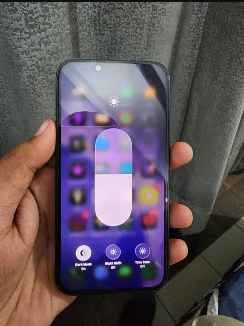 Apple iPhone 13 2