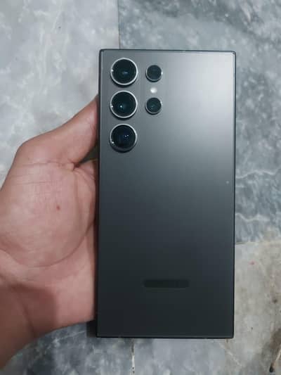 Samsung Mobile S24 Ultra and data mobile jazz digit