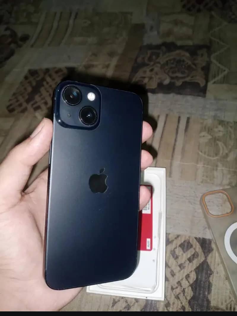 Apple iPhone 13 1