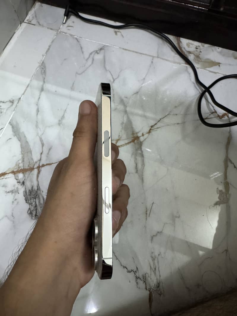 Apple iPhone 13 Pro 5
