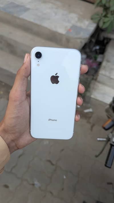 Apple iPhone XR